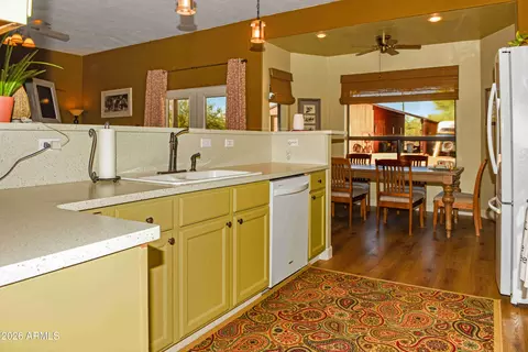 Kitchen - 914 E Carlise Rd, Phoenix, AZ 85086 photo 2 of 4