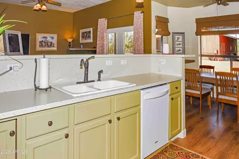 Kitchen - 914 E Carlise Rd, Phoenix, AZ 85086 photo 4 of 4