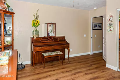 Entry Way - 914 E Carlise Rd, Phoenix, AZ 85086 photo 1 of 1