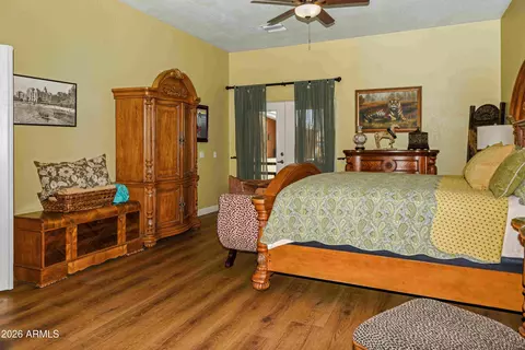 Bedroom - 914 E Carlise Rd, Phoenix, AZ 85086 photo 2 of 2