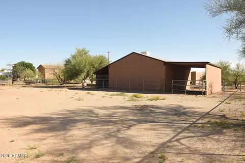Exterior - 914 E Carlise Rd, Phoenix, AZ 85086 photo 8 of 10
