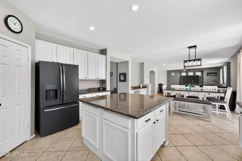 Kitchen - 629 E Orchid Ln, Gilbert, AZ 85296 photo 3 of 6