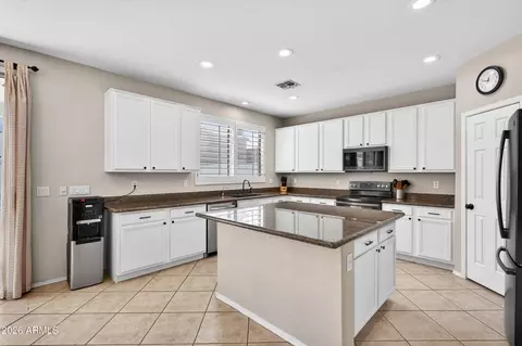 Kitchen - 629 E Orchid Ln, Gilbert, AZ 85296 photo 1 of 6