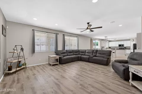 Living - 629 E Orchid Ln, Gilbert, AZ 85296 photo 1 of 1