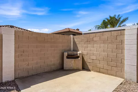 Exterior - 10701 E Arbor Ave, Mesa, AZ 85208 photo 6 of 7