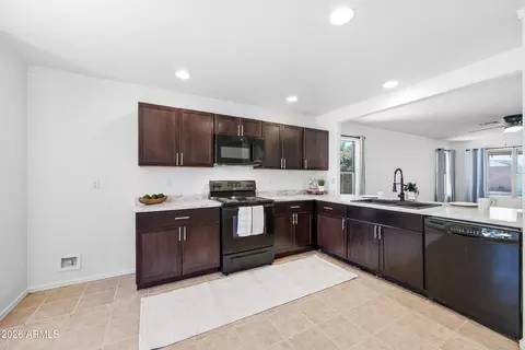 Kitchen - 10701 E Arbor Ave, Mesa, AZ 85208 photo 2 of 5