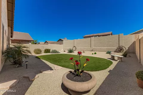 Exterior - 4432 E Melinda Ln, Phoenix, AZ 85050 photo 7 of 7