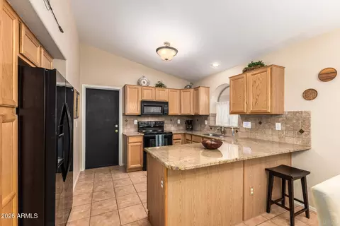 Kitchen - 4432 E Melinda Ln, Phoenix, AZ 85050 photo 2 of 4