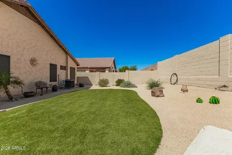 Exterior - 4432 E Melinda Ln, Phoenix, AZ 85050 photo 4 of 7