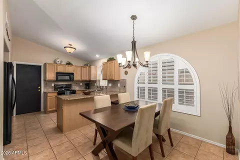 Dining - 4432 E Melinda Ln, Phoenix, AZ 85050 photo 1 of 2