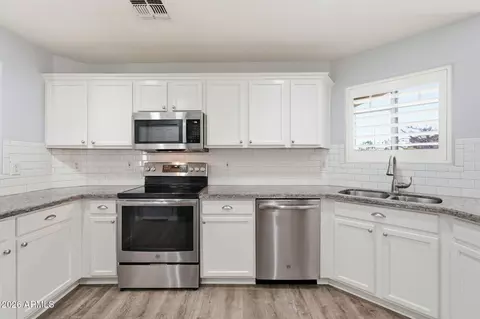 Kitchen - 3296 E Warbler Rd, Gilbert, AZ 85297 photo 4 of 4