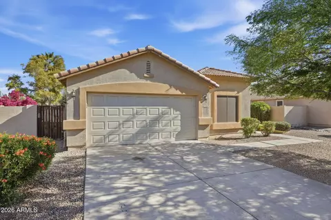 Exterior - 3296 E Warbler Rd, Gilbert, AZ 85297 photo 2 of 7