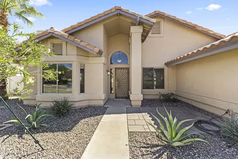 Exterior - 1213 E Divot Dr, Tempe, AZ 85283 photo 3 of 9