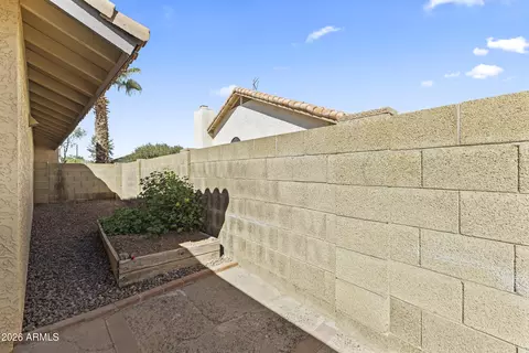 Exterior - 1213 E Divot Dr, Tempe, AZ 85283 photo 4 of 9