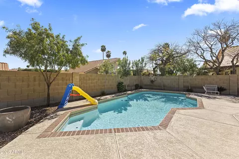 Exterior - 1213 E Divot Dr, Tempe, AZ 85283 photo 7 of 9