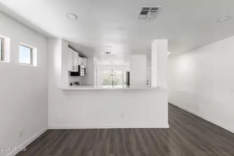 Living - 1294 W Mesquite Ave, Apache Junction, AZ 85120 photo 4 of 4