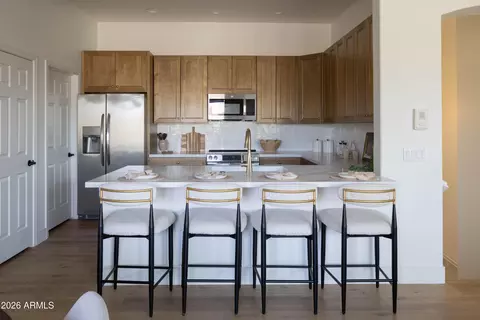 Kitchen - 3131 E Legacy Dr #2076, Phoenix, AZ 85042 photo 2 of 10