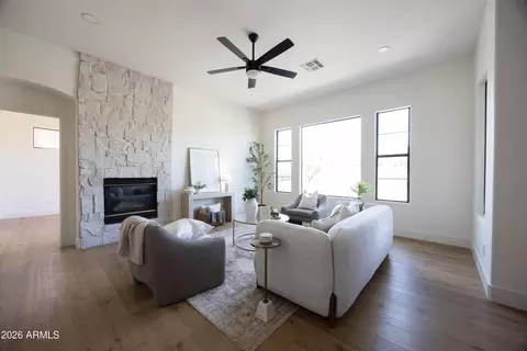 Living - 3131 E Legacy Dr #2076, Phoenix, AZ 85042 photo 4 of 6
