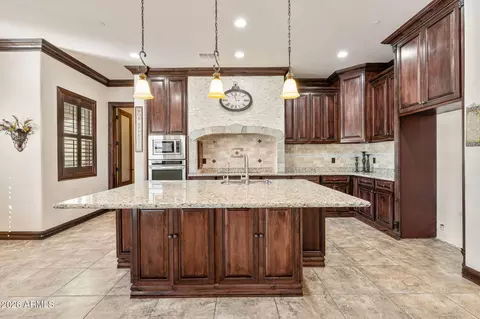 Kitchen - 2822 E Constance Way, Phoenix, AZ 85042 photo 3 of 6