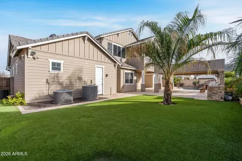 Exterior - 2822 E Constance Way, Phoenix, AZ 85042 photo 11 of 13