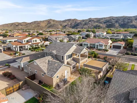 View/Area - 2822 E Constance Way, Phoenix, AZ 85042 photo 4 of 11