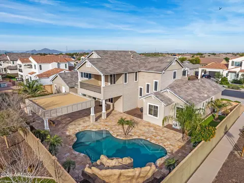 View/Area - 2822 E Constance Way, Phoenix, AZ 85042 photo 5 of 11