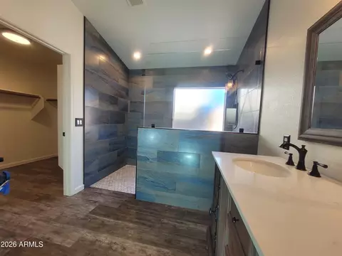 Bath - 4821 E Harmony Ave, Mesa, AZ 85206 photo 2 of 3