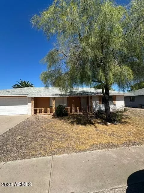 10302 W Oak Ridge Dr, Sun City, AZ 85351