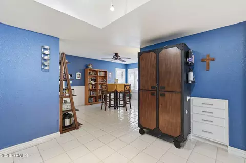 Entry Way - 1647 E Wagoner Rd, Phoenix, AZ 85022 photo 2 of 3