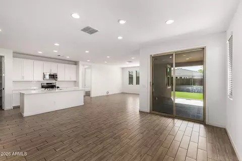 Living - 2209 E Meadowview Ct, Gilbert, AZ 85298 photo 4 of 4