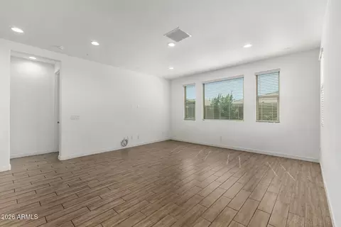Living - 2209 E Meadowview Ct, Gilbert, AZ 85298 photo 2 of 4