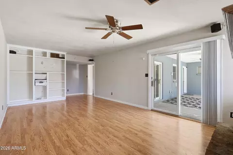 Living - 35 E Canterbury Ct, Phoenix, AZ 85022 photo 7 of 7