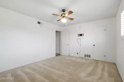 Bedroom - 35 E Canterbury Ct, Phoenix, AZ 85022 photo 4 of 7