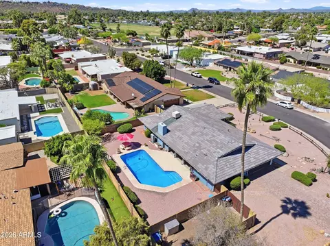 View/Area - 35 E Canterbury Ct, Phoenix, AZ 85022 photo 2 of 3