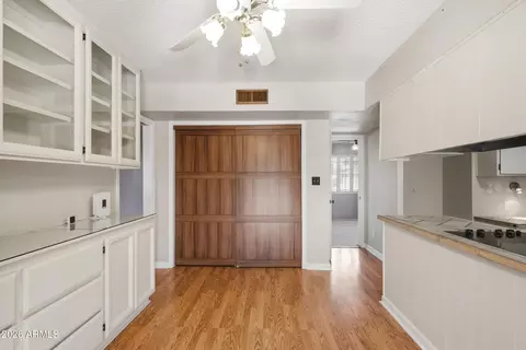 Entry Way - 35 E Canterbury Ct, Phoenix, AZ 85022 photo 2 of 2