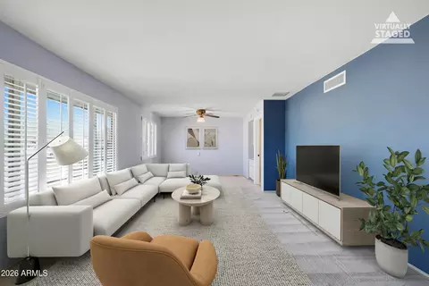 Living - 35 E Canterbury Ct, Phoenix, AZ 85022 photo 2 of 7
