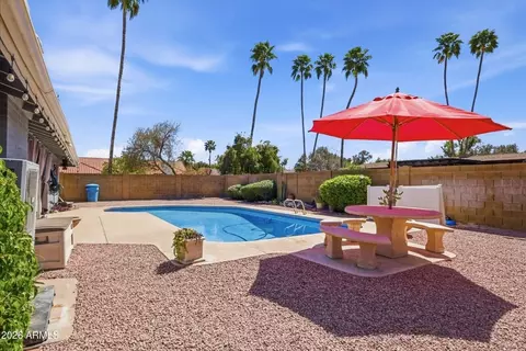 Exterior - 35 E Canterbury Ct, Phoenix, AZ 85022 photo 5 of 8
