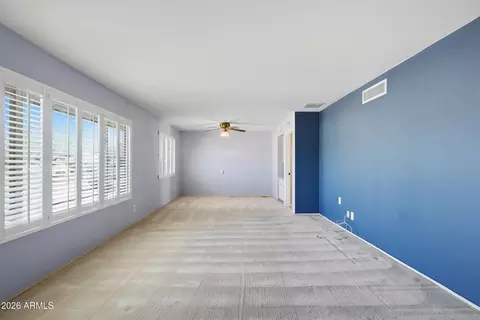 Living - 35 E Canterbury Ct, Phoenix, AZ 85022 photo 1 of 7