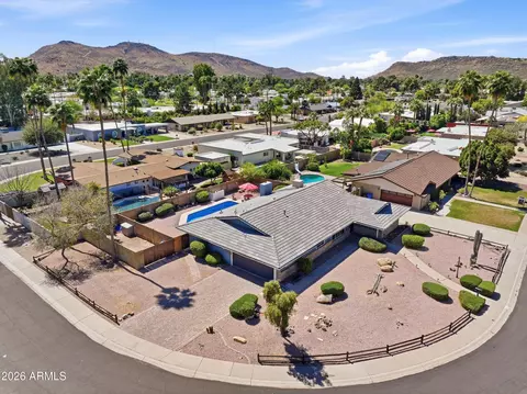 View/Area - 35 E Canterbury Ct, Phoenix, AZ 85022 photo 3 of 3
