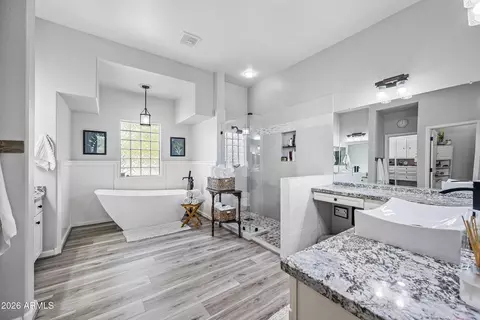 Bath - 5005 W Range Mule Dr, Phoenix, AZ 85083 photo 1 of 8