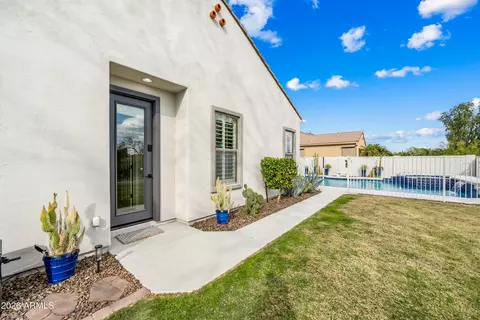 Exterior - 5005 W Range Mule Dr, Phoenix, AZ 85083 photo 4 of 12