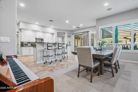 Dining - 5005 W Range Mule Dr, Phoenix, AZ 85083 photo 5 of 6