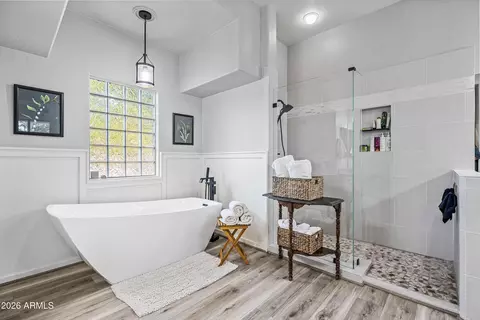 Bath - 5005 W Range Mule Dr, Phoenix, AZ 85083 photo 4 of 8
