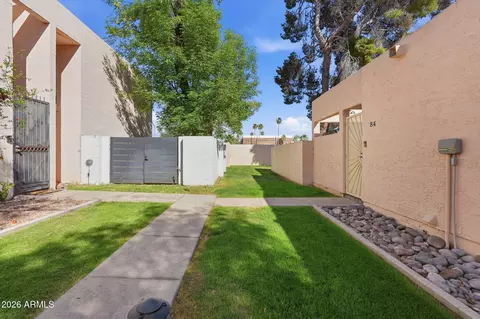 Exterior - 930 S Dobson Rd #83, Mesa, AZ 85202 photo 5 of 7