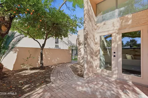 Exterior - 930 S Dobson Rd #83, Mesa, AZ 85202 photo 2 of 7