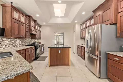 Kitchen - 2765 El Moro Ave, Mesa, AZ 85204 photo 2 of 5