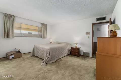 Bedroom - 1319 W Lawrence Ln, Phoenix, AZ 85021 photo 2 of 4