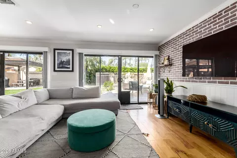 Living - 4330 E Turney Ave, Phoenix, AZ 85018 photo 3 of 3