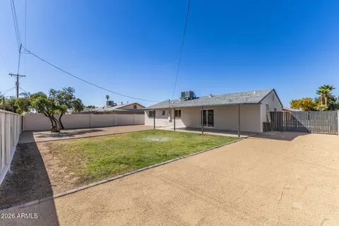 7701 W Fairmount Ave, Phoenix, AZ 85033 photo 4