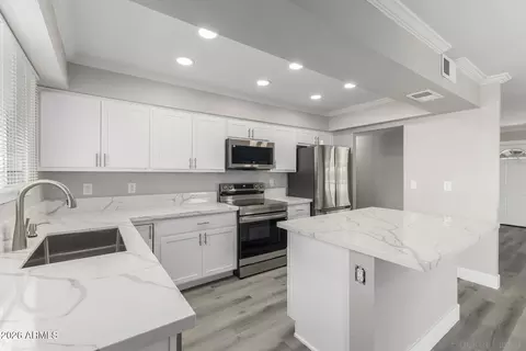 7701 W Fairmount Ave, Phoenix, AZ 85033